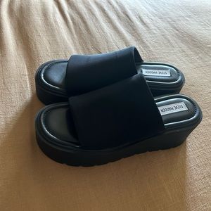 Steve Madden Overjoyed Platform Sandals